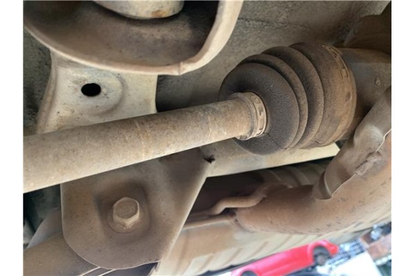 Recambio de palier trasero derecho para kia sportage (km) 2.0 crdi referencia OEM IAM 496001F000  