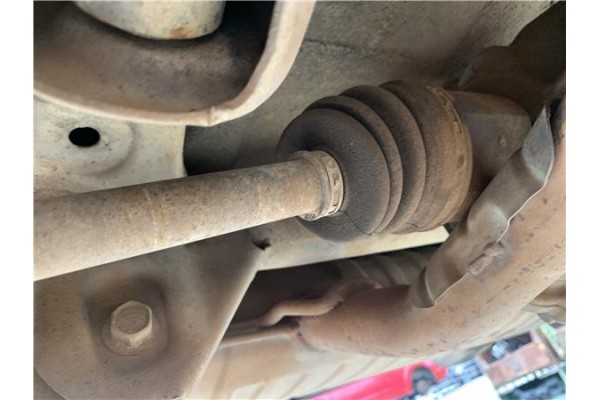 Recambio de palier trasero derecho para kia sportage (km) 2.0 crdi referencia OEM IAM 496001F000  