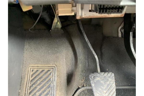 Recambio de pedal embrague para kia sportage (km) 2.0 crdi referencia OEM IAM 328021F355  