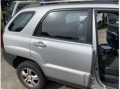 Recambio de puerta trasero derecha para kia sportage (km) 2.0 crdi referencia OEM IAM 770041F050  