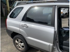 Recambio de puerta trasero derecha para kia sportage (km) 2.0 crdi referencia OEM IAM 770041F050  