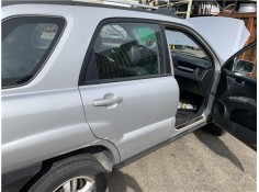 Recambio de puerta trasero derecha para kia sportage (km) 2.0 crdi referencia OEM IAM 770041F050  