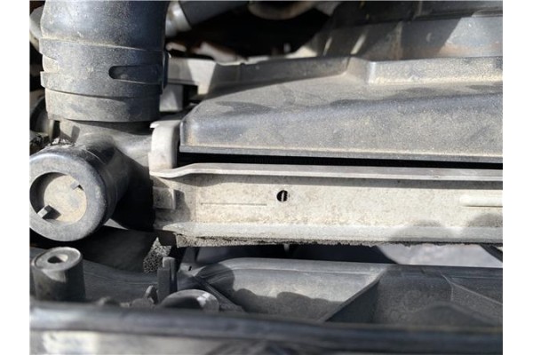 Recambio de radiador para kia sportage (km) 2.0 crdi referencia OEM IAM 253102E500  