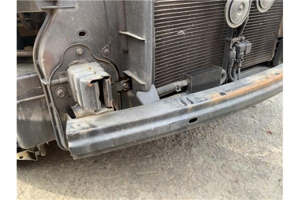 Recambio de refuerzo paragolpes para kia sportage (km) 2.0 crdi referencia OEM IAM 865301F000  