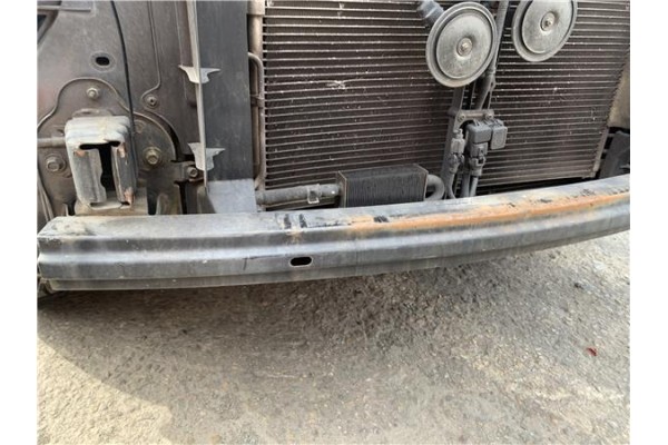 Recambio de refuerzo paragolpes para kia sportage (km) 2.0 crdi referencia OEM IAM 865301F000  