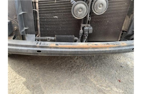 Recambio de refuerzo paragolpes para kia sportage (km) 2.0 crdi referencia OEM IAM 865301F000  