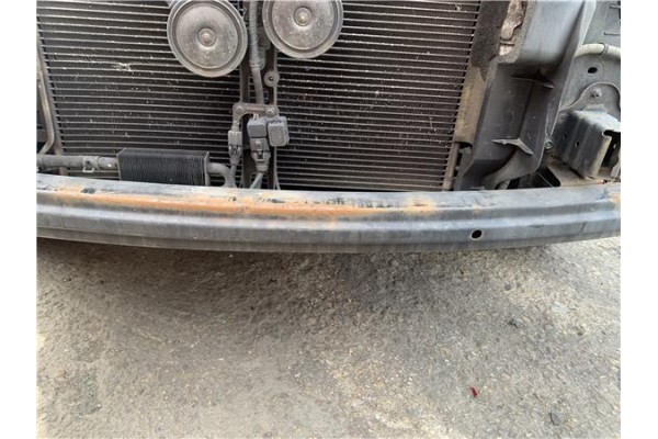 Recambio de refuerzo paragolpes para kia sportage (km) 2.0 crdi referencia OEM IAM 865301F000  