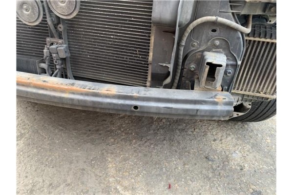 Recambio de refuerzo paragolpes para kia sportage (km) 2.0 crdi referencia OEM IAM 865301F000  