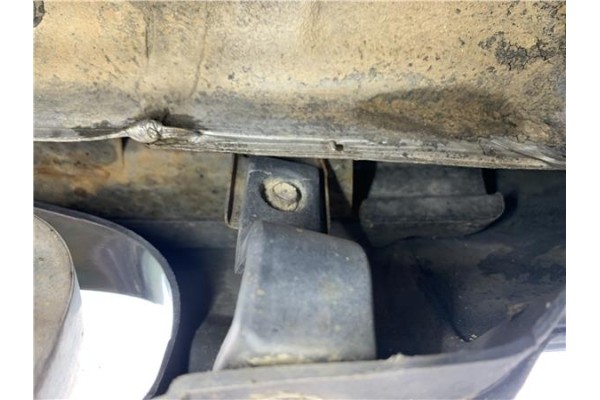 Recambio de refuerzo paragolpes trasero para kia sportage (km) 2.0 crdi referencia OEM IAM 866301F000  