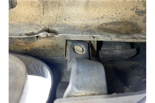 Recambio de refuerzo paragolpes trasero para kia sportage (km) 2.0 crdi referencia OEM IAM 866301F000  