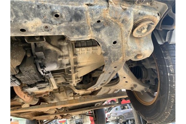 Recambio de subchasis para kia sportage (km) 2.0 crdi referencia OEM IAM 624051F000  