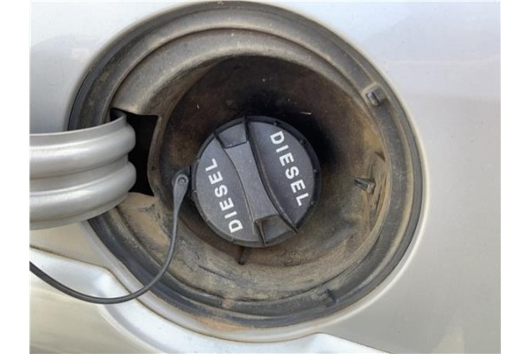 Recambio de tapon combustible para kia sportage (km) 2.0 crdi referencia OEM IAM 310103A800  