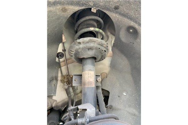 Recambio de amortiguador delantero derecho para seat ibiza (kj1) 1.0 fr referencia OEM IAM 824903016573 2Q0413031AJ 