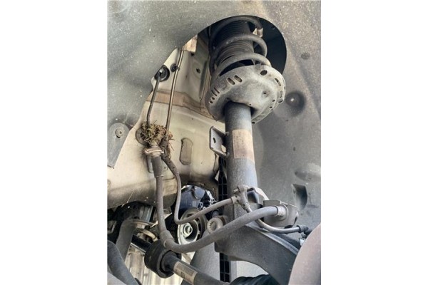 Recambio de amortiguador delantero derecho para seat ibiza (kj1) 1.0 fr referencia OEM IAM 824903016573 2Q0413031AJ 