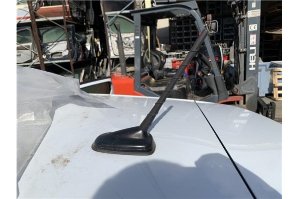 Recambio de antena electrica para seat ibiza (kj1) 1.0 fr referencia OEM IAM 6C0035501Q 6C0035849M 