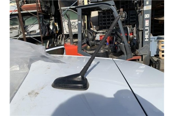 Recambio de antena electrica para seat ibiza (kj1) 1.0 fr referencia OEM IAM 6C0035501Q 6C0035849M 