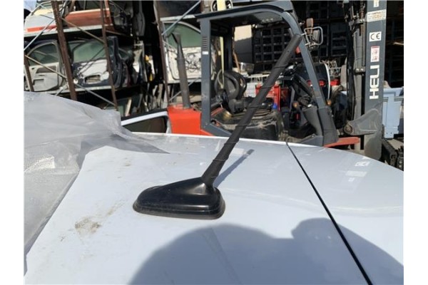 Recambio de antena electrica para seat ibiza (kj1) 1.0 fr referencia OEM IAM 6C0035501Q 6C0035849M 