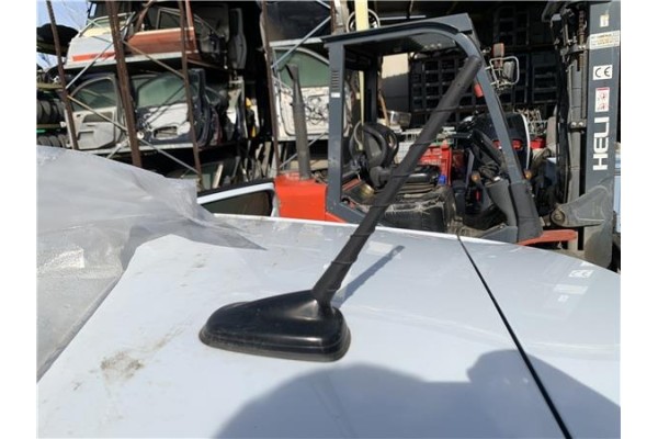 Recambio de antena electrica para seat ibiza (kj1) 1.0 fr referencia OEM IAM 6C0035501Q 6C0035849M 