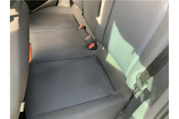 Recambio de asientos traseros para seat ibiza (kj1) 1.0 fr referencia OEM IAM 6F0885375C  