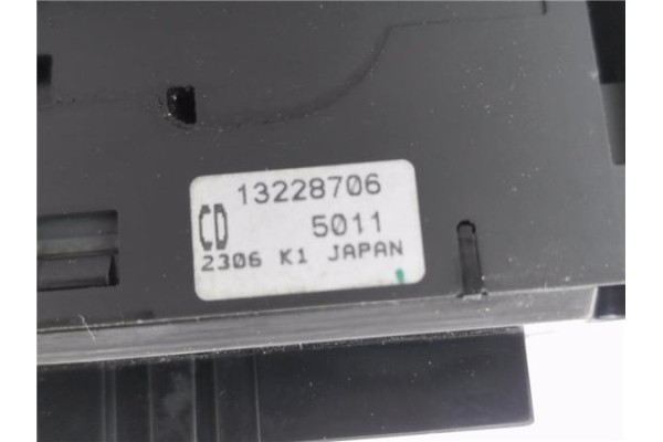 Recambio de mando elevalunas delantero izquierdo para opel astra h gtc 1.6 referencia OEM IAM 13228706  
