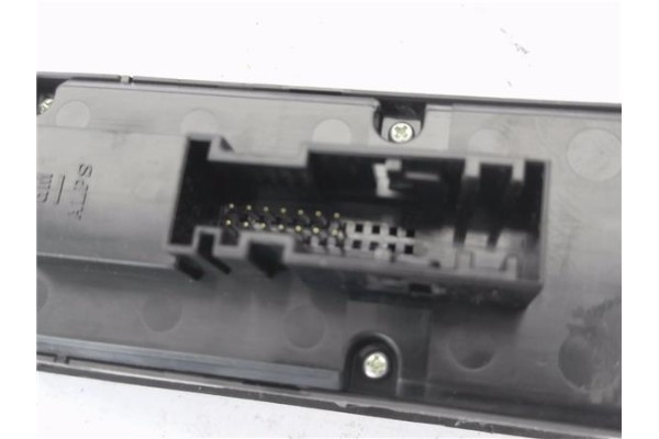 Recambio de mando elevalunas delantero izquierdo para opel astra h gtc 1.6 referencia OEM IAM 13228706  