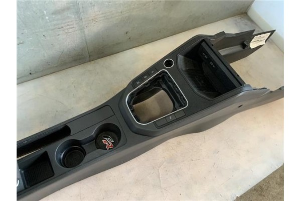 Recambio de consola para seat ibiza (kj1) 1.0 fr referencia OEM IAM 6F1863243C 6F0864207 
