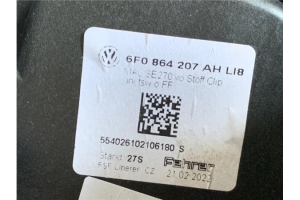 Recambio de consola para seat ibiza (kj1) 1.0 fr referencia OEM IAM 6F1863243C 6F0864207 