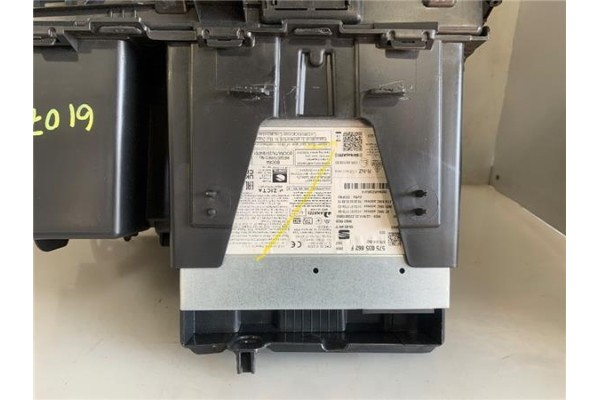 Recambio de guantera salpicadero para seat ibiza (kj1) 1.0 fr referencia OEM IAM 6F1857103N 575035862F 