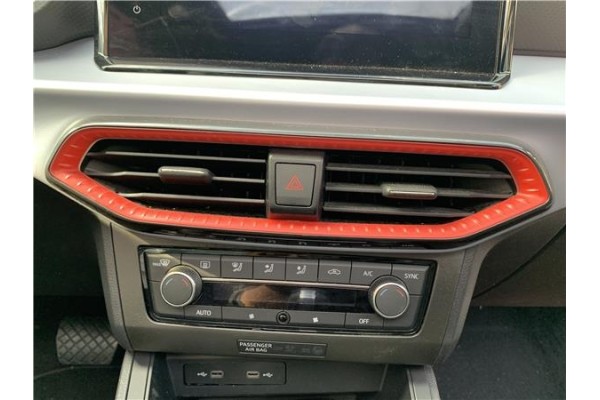 Recambio de interruptor luces emergencia para seat ibiza (kj1) 1.0 fr referencia OEM IAM 6F0953235  