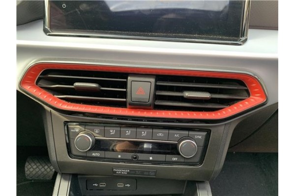 Recambio de interruptor luces emergencia para seat ibiza (kj1) 1.0 fr referencia OEM IAM 6F0953235  