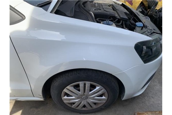 Recambio de aleta delantero derecha para volkswagen polo v (6c1) 1.4 advance bmt referencia OEM IAM 6R0821106J 6R0821106H 