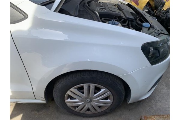 Recambio de aleta delantero derecha para volkswagen polo v (6c1) 1.4 advance bmt referencia OEM IAM 6R0821106J 6R0821106H 