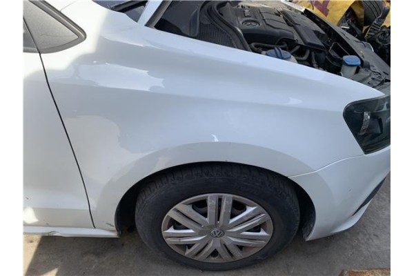 Recambio de aleta delantero derecha para volkswagen polo v (6c1) 1.4 advance bmt referencia OEM IAM 6R0821106J 6R0821106H 