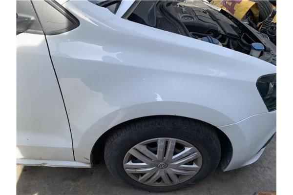 Recambio de aleta delantero derecha para volkswagen polo v (6c1) 1.4 advance bmt referencia OEM IAM 6R0821106J 6R0821106H 