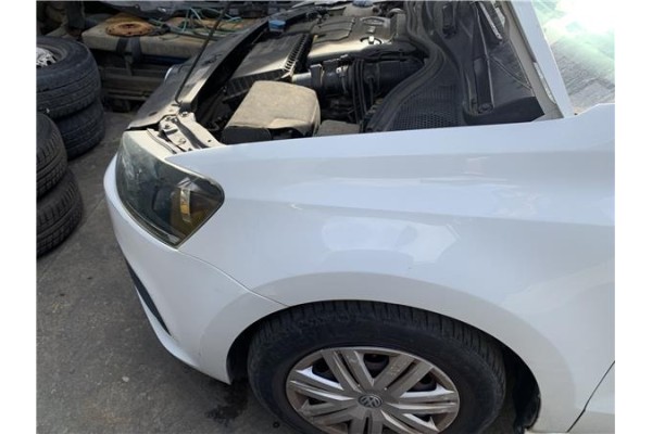 Recambio de aleta delantero izquierda para volkswagen polo v (6c1) 1.4 advance bmt referencia OEM IAM 6R0821105J 6R0821105H 