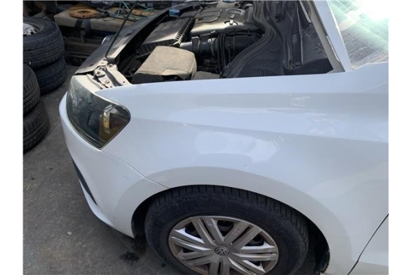 Recambio de aleta delantero izquierda para volkswagen polo v (6c1) 1.4 advance bmt referencia OEM IAM 6R0821105J 6R0821105H 