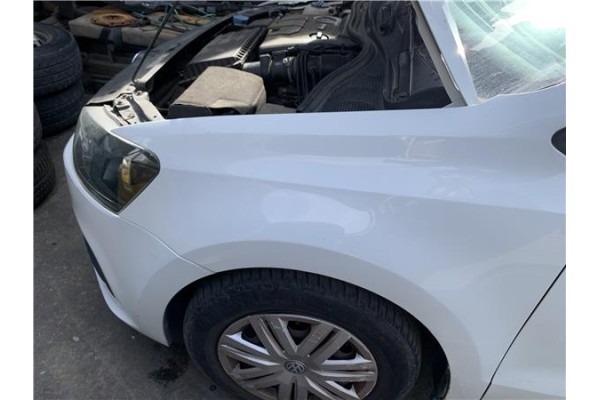 Recambio de aleta delantero izquierda para volkswagen polo v (6c1) 1.4 advance bmt referencia OEM IAM 6R0821105J 6R0821105H 