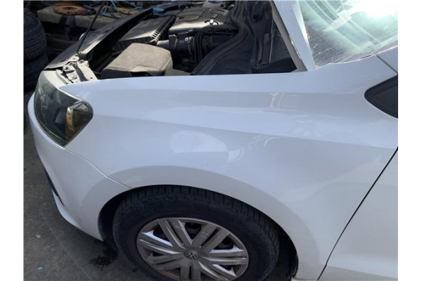 Recambio de aleta delantero izquierda para volkswagen polo v (6c1) 1.4 advance bmt referencia OEM IAM 6R0821105J 6R0821105H 