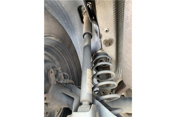 Recambio de amortiguador trasero izquierdo para volkswagen polo v (6c1) 1.4 advance bmt referencia OEM IAM 6C0513025AH 8,01402E+