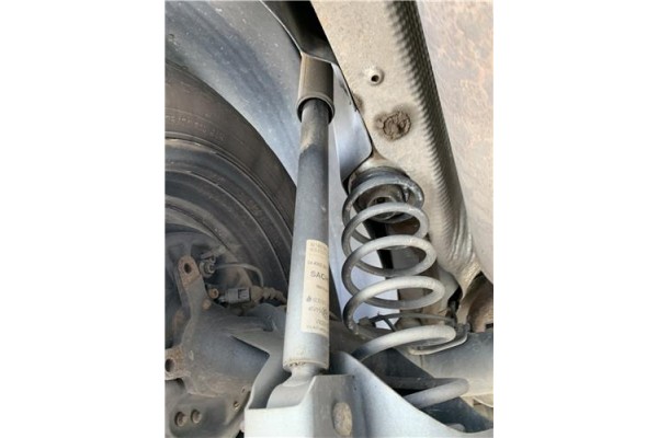 Recambio de amortiguador trasero izquierdo para volkswagen polo v (6c1) 1.4 advance bmt referencia OEM IAM 6C0513025AH 8,01402E+