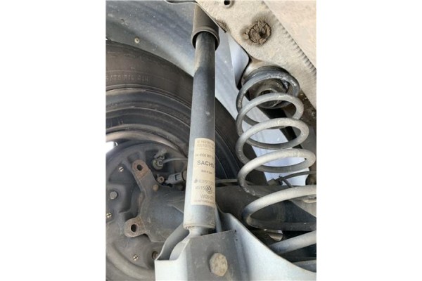 Recambio de amortiguador trasero izquierdo para volkswagen polo v (6c1) 1.4 advance bmt referencia OEM IAM 6C0513025AH 8,01402E+