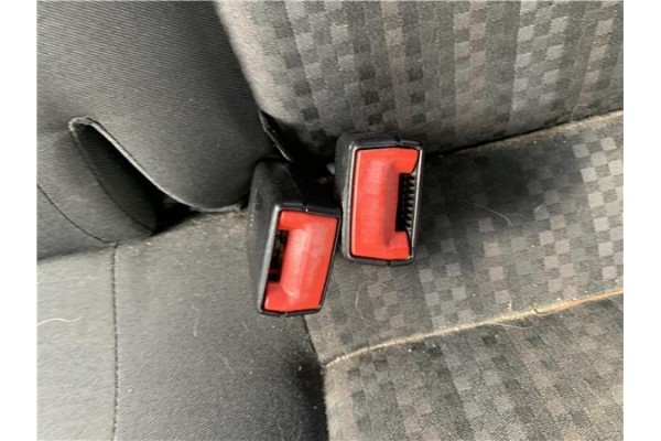 Recambio de anclaje cinturon trasero izquierdo para volkswagen polo v (6c1) 1.4 advance bmt referencia OEM IAM 6R0857739  