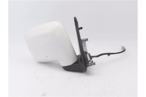 Recambio de retrovisor electrico derecho para nissan terrano ii (r20) 2.7 td 4wd referencia OEM IAM E9020066  