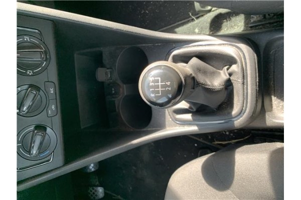 Recambio de consola para volkswagen polo v (6c1) 1.4 advance bmt referencia OEM IAM 6R0863243F  