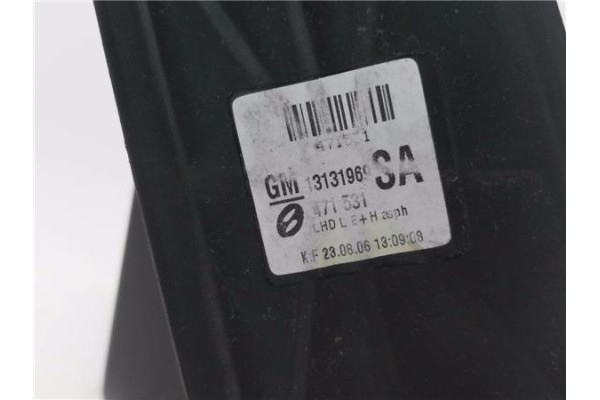 Recambio de retrovisor electrico izquierdo para opel zafira b 1.9 enjoy referencia OEM IAM 13131969  