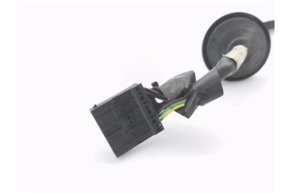 Recambio de retrovisor electrico izquierdo para opel zafira b 1.9 enjoy referencia OEM IAM 13131969  