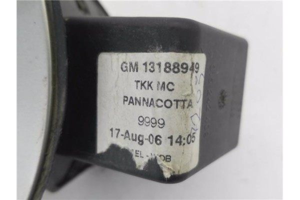 Recambio de tapa exterior combustible para opel zafira b 1.9 enjoy referencia OEM IAM 13188949  