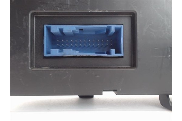 Recambio de mandos climatizador para citroen c3 referencia OEM IAM 96588239XT  