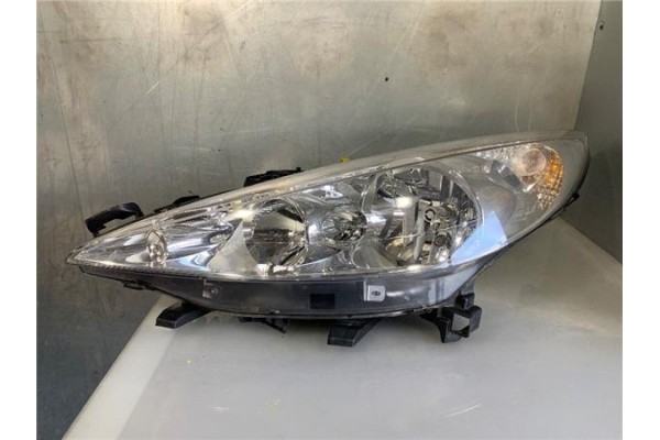Recambio de faro delantero izquierdo para peugeot 207 1.6 hdi referencia OEM IAM 085501140L  