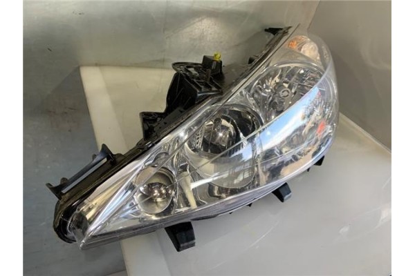 Recambio de faro delantero izquierdo para peugeot 207 1.6 hdi referencia OEM IAM 085501140L  